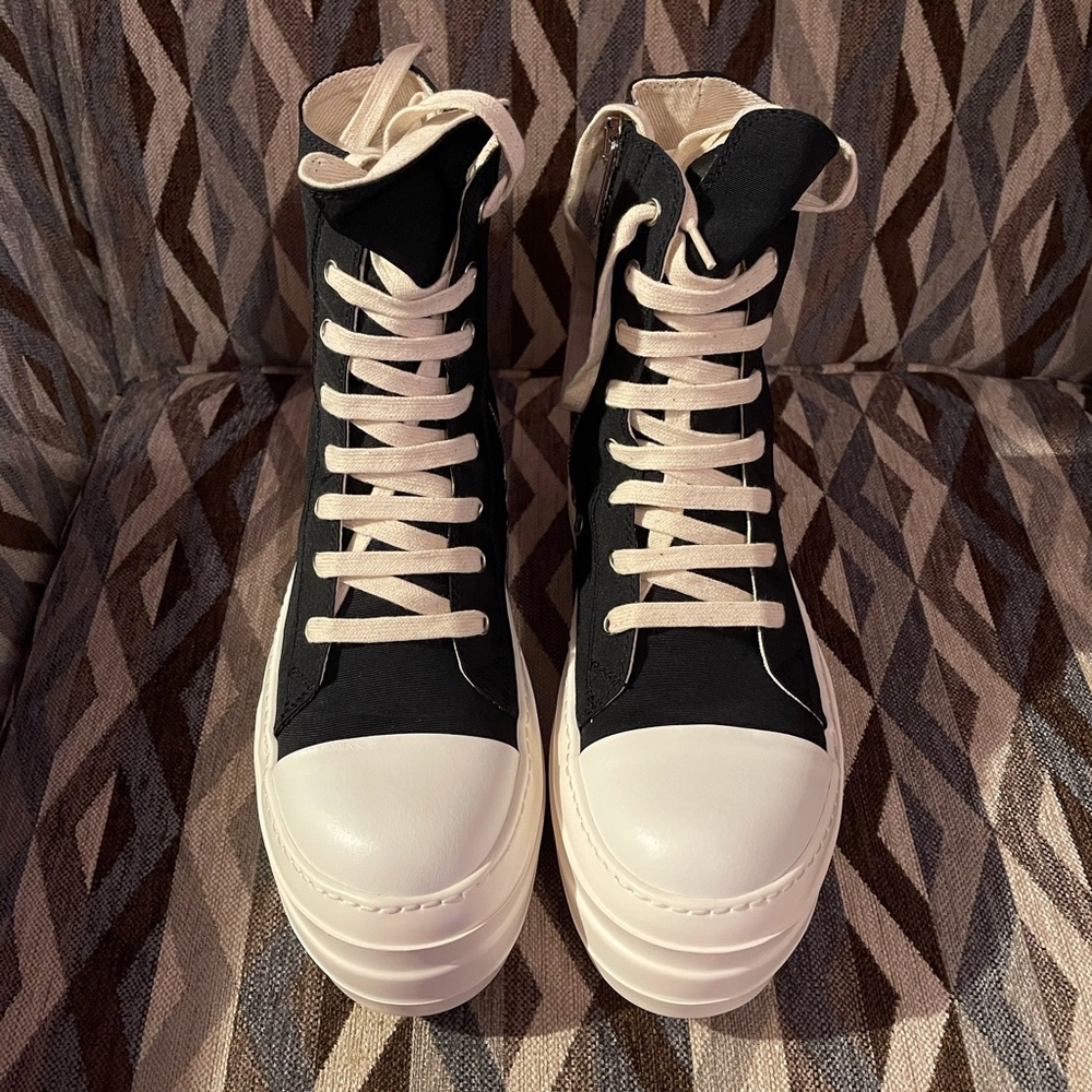 ❌❌ SOLD ❌❌ Rick Owens DrkShdw High Top Sneaker